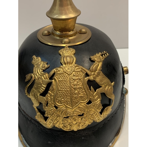 33 - WW1 wuttenberg infantry pickelhaube (repro)