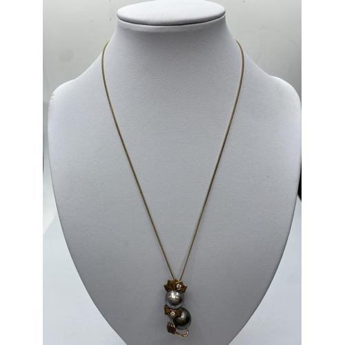 192 - Cat Design pendant with 2 South Sea Pearls & Diamonds on a 14ct Gold Necklace, 10g, 42cm Chain.