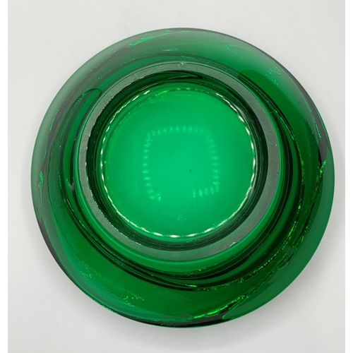 361 - Green moreno glass dish, 17cms diameter