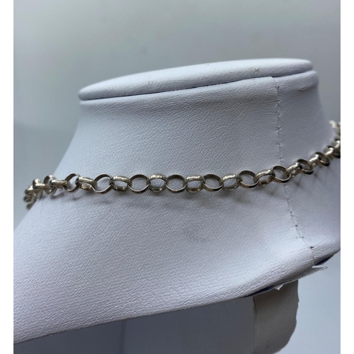 370 - Silver T Bar Chain with Square Pendant, 13.5g, 38cms.