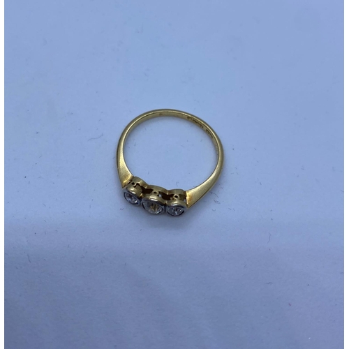 376 - 18ct Gold Ring with 3 Diamonds, size N/O and weight 2.2g