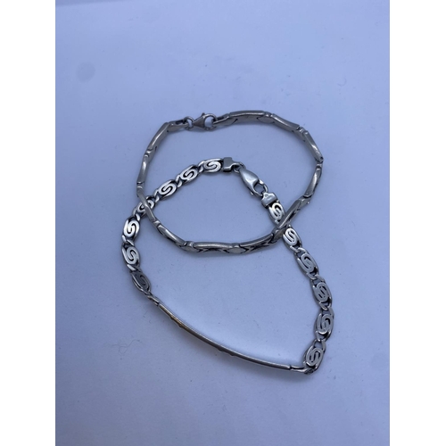 407 - 2x Silver Bracelets, weight 26.6g and 19cm long approx (2)