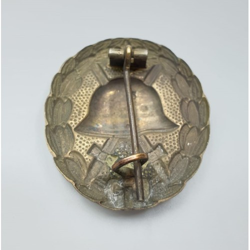 41 - WW1 Imperial German Silver (2nd class) Wound Badge. Awarded for being wounded three or four times.