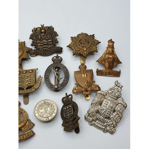 136 - 12 x British Army Cap Badges.