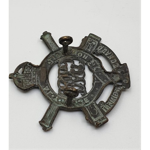 167 - WW1 Guards Machine Gun Regiment Cap Badge.