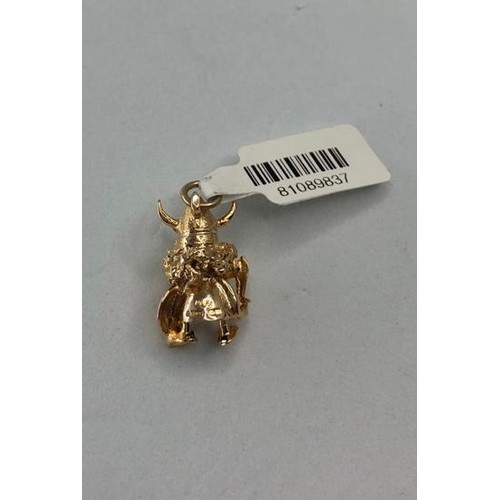 419 - 9k yellow gold Viking charm, weight 3.6g (ecn312)