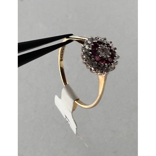 443 - 9k yellow gold ring with CZ and Rubies, weight 1.67g and size L1/2 (ecn681)