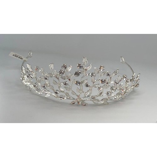 472 - Leaf Tiara with CZ stone (ECN609)