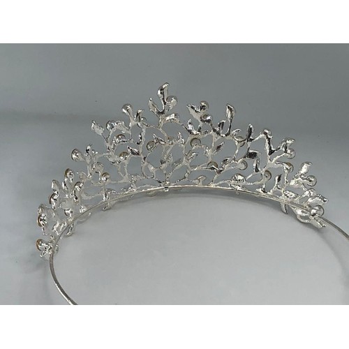 472 - Leaf Tiara with CZ stone (ECN609)