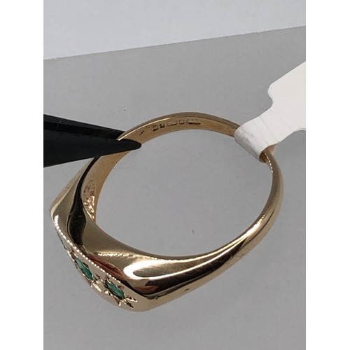 500 - 9k yellow gold ring with 0.40ct emeralds, weight 6.6g and size Y1/2 (ecn597)