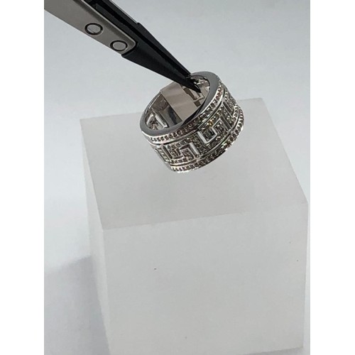 517 - 9k white gold ring with 0.50ct diamonds size O weight 9.86g (ecn436)