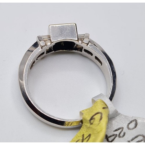 397 - 9CT WHITE GOLD DIAMOND SET RING 0.65CT, WEIGHT 4G. SIZE N