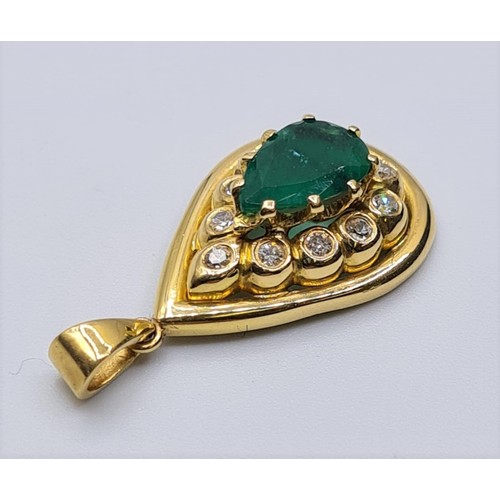 257 - 18CT YELLOW GOLD DIAMOND & EMERALD PENDANT. WEIGHT 4.6G &1.50CT EMERALD & 0.25CT DIAMONDS.
LENGTH 2.... 