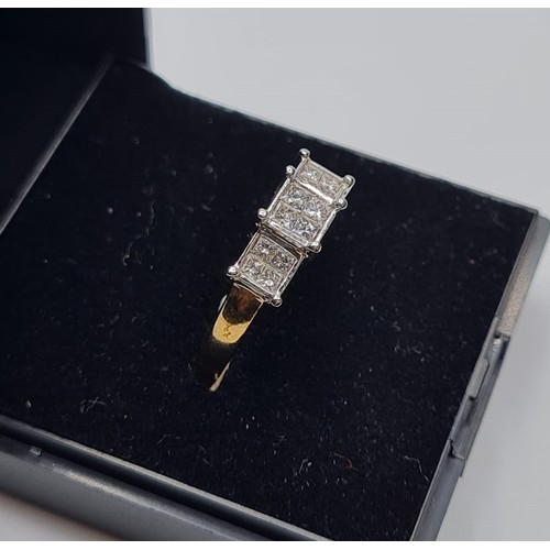 391 - 9CT YELLOW GOLD DIAMOND TRILOGY PRINCESS CUT CLUSTER RING, WEIGHT 2.9G & 0.50CT. SIZE N