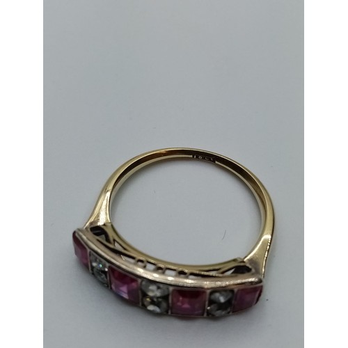 543 - Antique 18ct Gold Ring with Diamonds and Pink Ruby's, 3.5g, Size R.