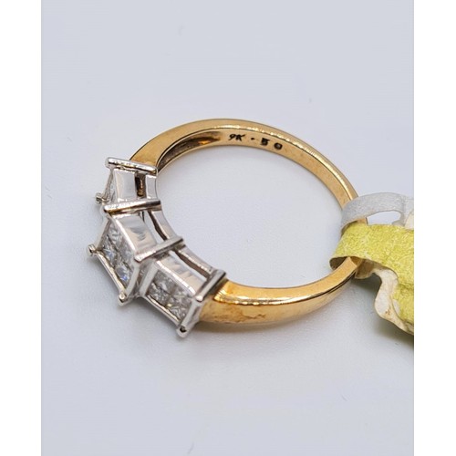 391 - 9CT YELLOW GOLD DIAMOND TRILOGY PRINCESS CUT CLUSTER RING, WEIGHT 2.9G & 0.50CT. SIZE N