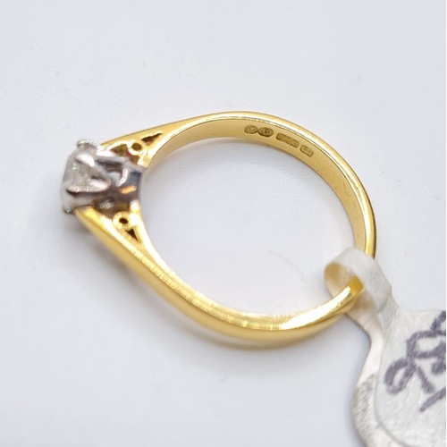 393 - 18CT YELLOW GOLD DIAMOND SOLITAIRE RING 0.50CT, WEIGHT 3.1G, SIZE L/M