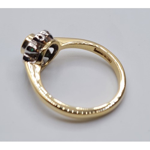 171 - 9CT YELLOW GOLD DIAMOND & EMERALD CLUSTER RING, WEIGHT 2.5G