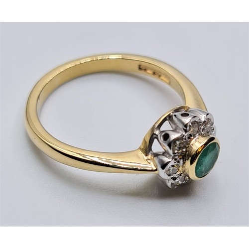 171 - 9CT YELLOW GOLD DIAMOND & EMERALD CLUSTER RING, WEIGHT 2.5G