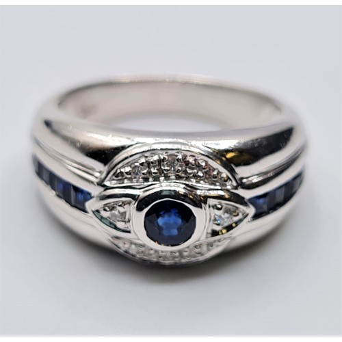 60 - 18CT WHITE GOLD DIAMOND & SAPPHIRE RING, WEIGHT 7.5G