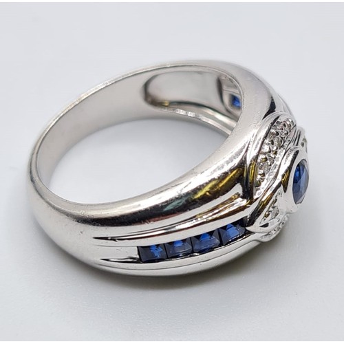 60 - 18CT WHITE GOLD DIAMOND & SAPPHIRE RING, WEIGHT 7.5G