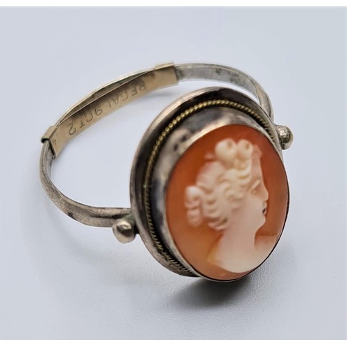 219 - STERLING SILVER CAMEO RING, WEIGHT 3.6G