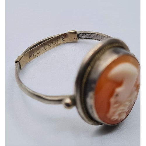 219 - STERLING SILVER CAMEO RING, WEIGHT 3.6G