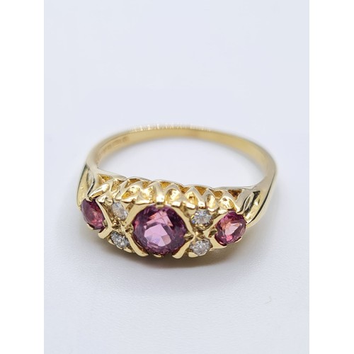 181 - 9CT YELLOW GOLD DIAMOND & PINK SAPPHIRE RING, WEIGHT 2.9G. Size O