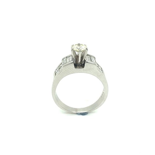 289 - 18CT W/G DIA RING. 0.40CT CENTRE DIAMOND WITH 1.20CT ON SHOULDERS OVERAL 1.60CT DIAMOND WEIGHT APPRO... 