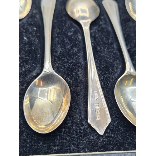 148 - Set of 6 Silver Teaspoons Hallmarked Birmingham 1964 in Original Box, 73g.