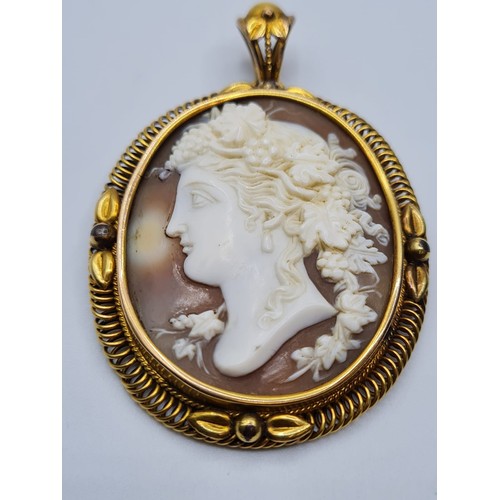 511 - Victorian 9ct gold Cameo pendant, weight 13.2g and 5x4cm size