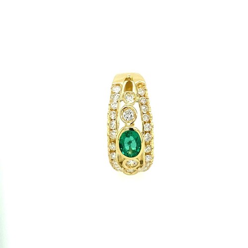 612 - 18ct dia and emerald cluster ring 0.35ct Emerald and 0.35ct diamonds approx 4.6g size N