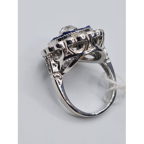 286 - Silver Blue Daisy Ring, 5.5g, Size K