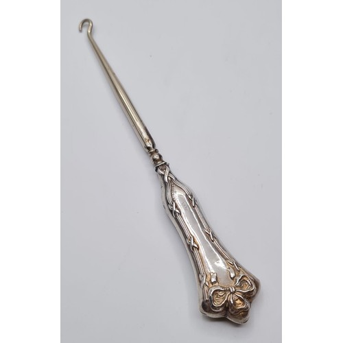 273 - Antique Silver Hallmark Buttoning Hook. Clear Hallmark for William Vale and Sons Birmingham 1911. Ex... 