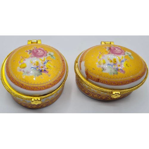 263 - Pair Pill Boxes/Ring Boxes, 1x Oval, 1x Round.
