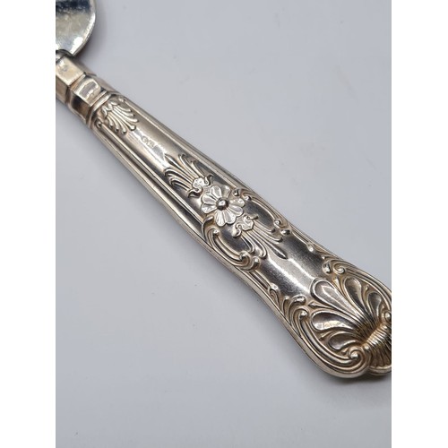 244 - Vintage Silver Handled Cake Slicer/Server, Icing Pattern, Clear Hallmark for Sheffield Silver 1962.
