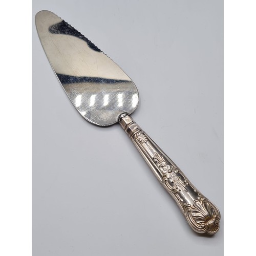 244 - Vintage Silver Handled Cake Slicer/Server, Icing Pattern, Clear Hallmark for Sheffield Silver 1962.