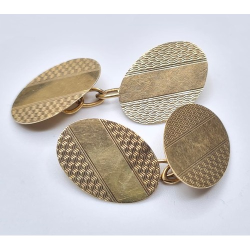 279 - Vintage 9ct Gold Pair of Cuff Links. Chain linked oval form, beautiful condition, no engraving, clea... 