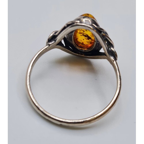 258 - Silver Ring with Oval Amber Stone to Top. 925 Silver. Size P/Q.