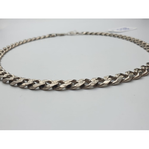 118 - Heavy Interlink Silver Necklace. 71g 46cms