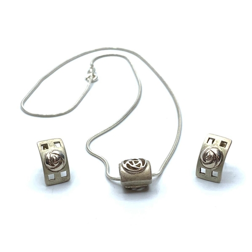 430 - Mecintosh style set silver, weight 8.2g