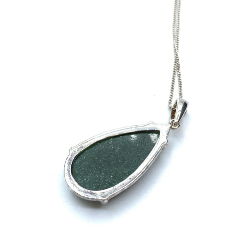 458 - 925 Sterling Silver Green Stone Pendant Necklace.