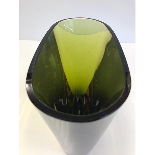 23 - A Mid 20th Century Flavio Poli 'Sommerso' Murano Tri Coloured Tapered Slab Vase, Height 220mm, Width... 