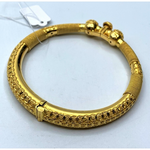 292 - 22ct Gold Bangle, 31.5g