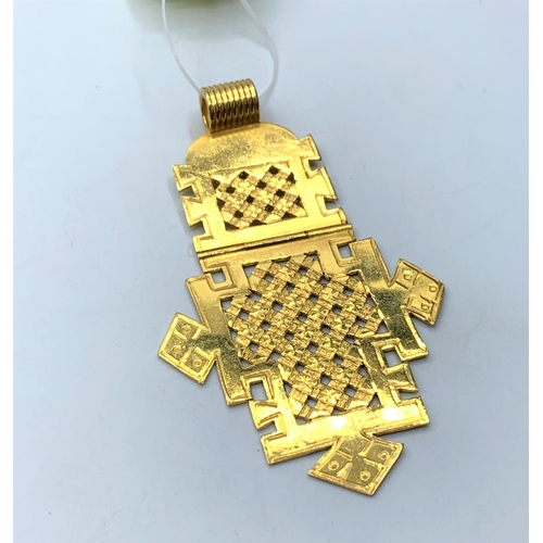 369 - 21ct Gold Oriental Style Pendant, 7.5cm, 20.4g.