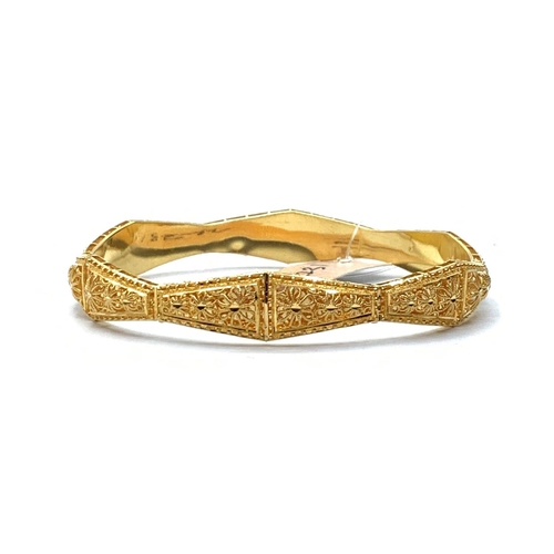 441 - 21ct Gold Oriental Bangle, 14.7g.