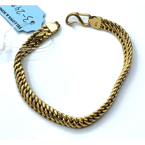 73 - 22ct Gold Link Bracelet, 44.7g, 20cms.