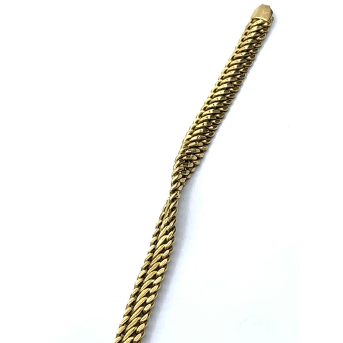 73 - 22ct Gold Link Bracelet, 44.7g, 20cms.