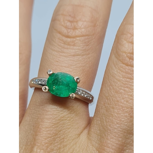 173 - Platinum Ring, Large Emerald Centre Stone with Diamond Shoulders, 7.4g, Size M