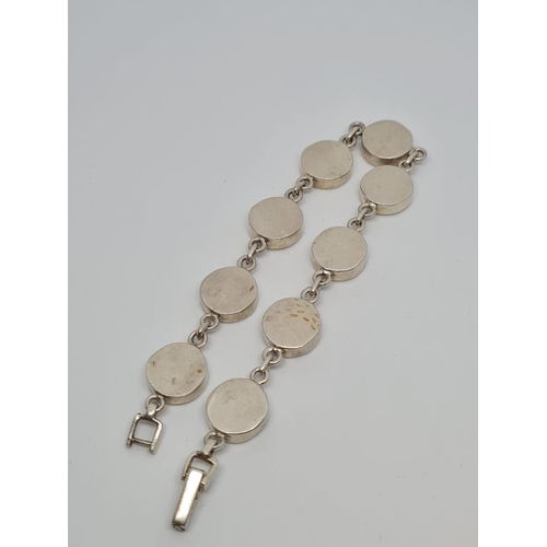 303 - Mother of Pearl Silver Bracelet, 12.8g, 19cm